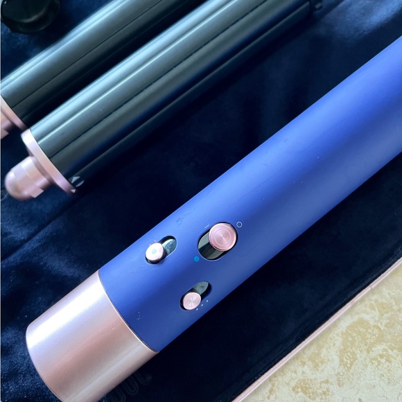 Dyson Airwrap Special Edition Blue Blush- BRAND NEW in box! - Picture 2 of 6